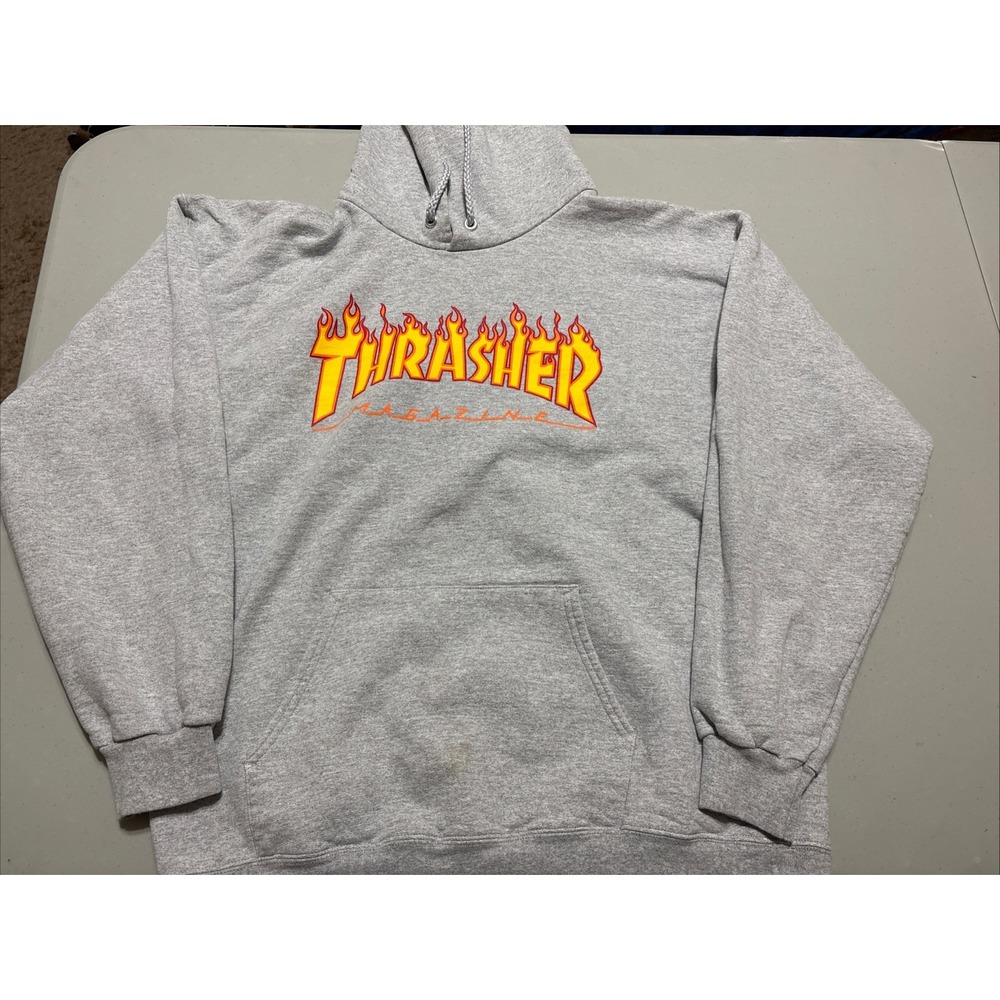 Thrasher Magazine Hoodie Mens M Skateboarding Sweatshirt Pullover Flames Gray